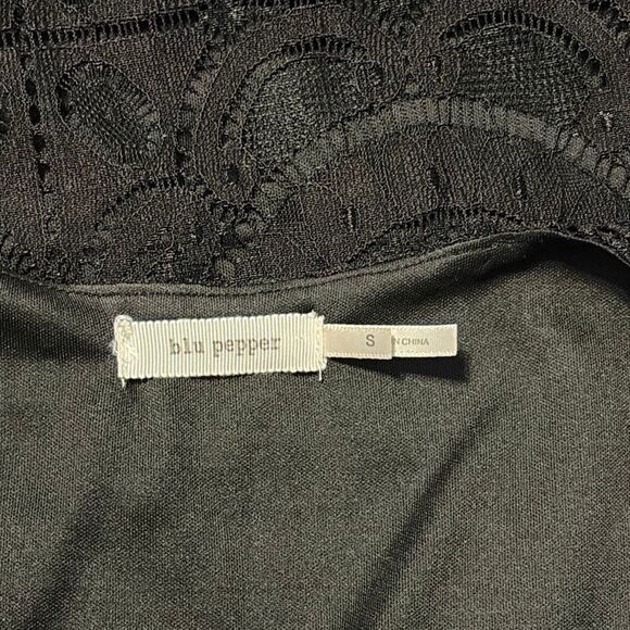 Blu Pepper Black Lace Fringe Tank Top Small - Picture 4 of 6